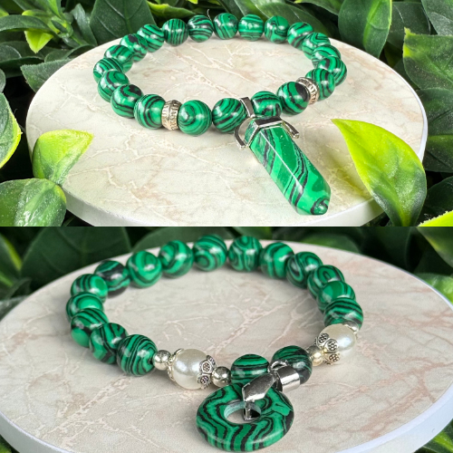 Deux Bracelets en Malachite